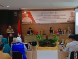 FOTO : DPPKB Kota Makassar Saat Diseminasi Audit Kasus Stunting Tingkat Kota Makassar