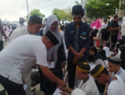 FOTO : Camat Sangkarrang Saat Buka Puasa Bersama Anak Yatim di Losari