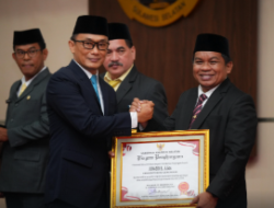 Pj Gubernur Prof Zudan Lantik Tiga Pj Bupati, Minta Perkuat Koordinasi Hingga ke Tingkat Pusat