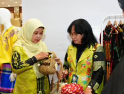 Dekranasda Sulsel Kembali Berpartisipasi di INACRAFT 2025, Tampilkan Produk Unggulan dari Kabupaten Kota