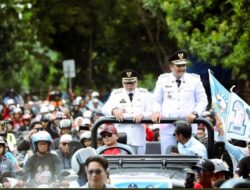 Tiba di Bantaeng, Ribuan Masyarakat Iringin Bupati Uji Nurdin Masuk Rujab